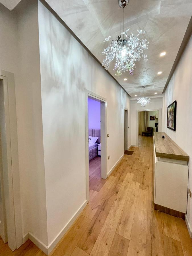 Queen'S Luxury Apartments Lake Тирана Екстер'єр фото