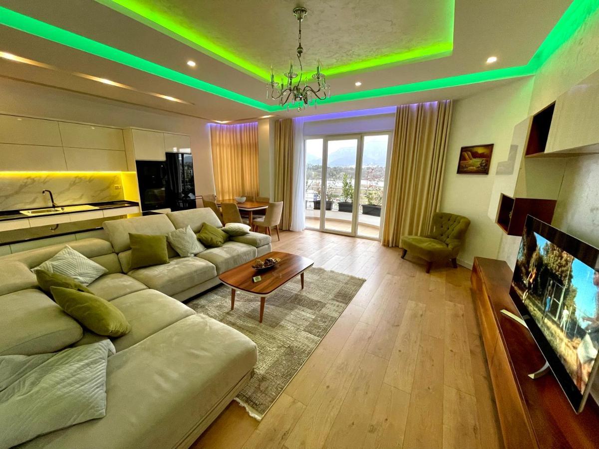 Queen'S Luxury Apartments Lake Тирана Екстер'єр фото