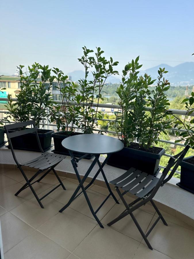 Queen'S Luxury Apartments Lake Тирана Екстер'єр фото