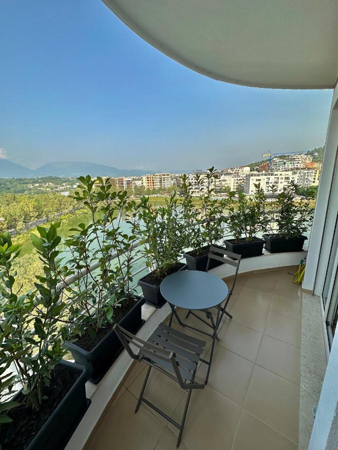 Queen'S Luxury Apartments Lake Тирана Екстер'єр фото